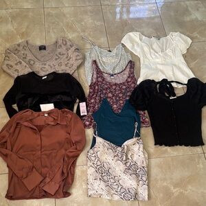 Bundle of 9 tops!
